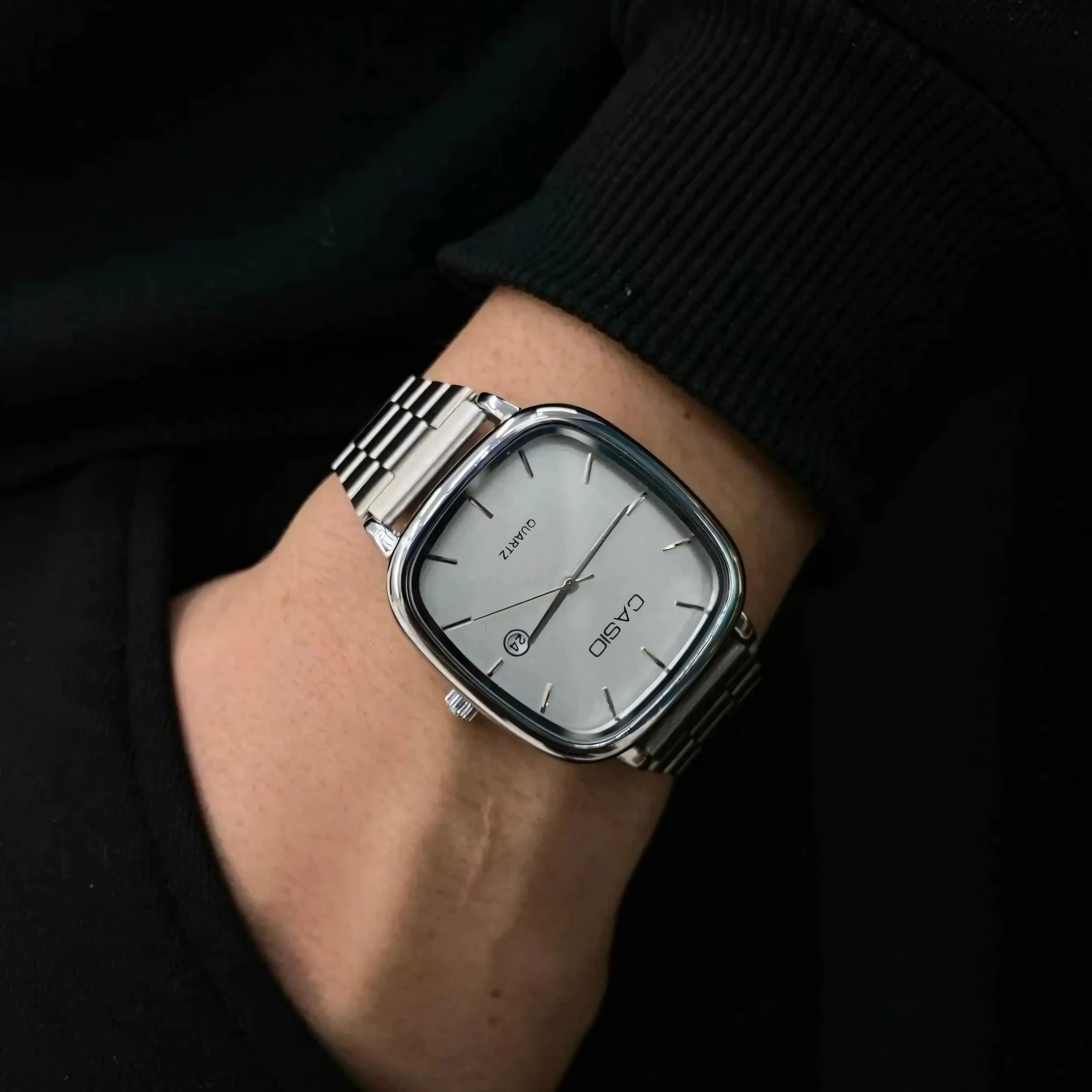C A S I O Luxurious 36mm Watch - Water Resistant | Transferred steel